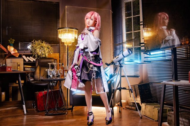 焖焖碳cos《崩坏：星穹铁道》艾丝妲，星空才子的绝妙展现插图
