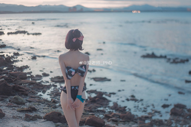 性感浮世绘美女：爱老师_PhD的“比基尼版”葛饰北斋cosplay插图