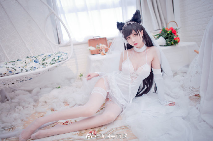 西园寺南歌cos《碧蓝航线》爱宕，迷恋性感的“白花的誓言”插图1