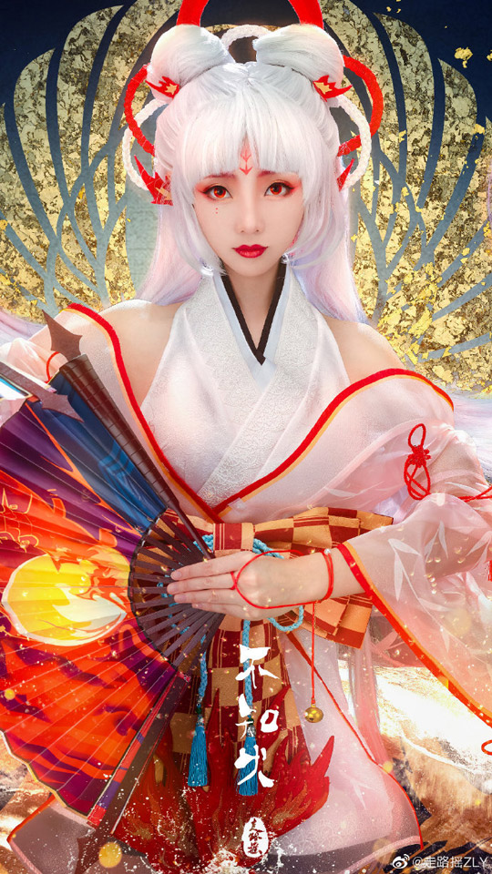 coser走路摇ZLY化身不知火，演绎阴阳师性感歌姬的妩媚风韵(走路摇头的网红)插图6