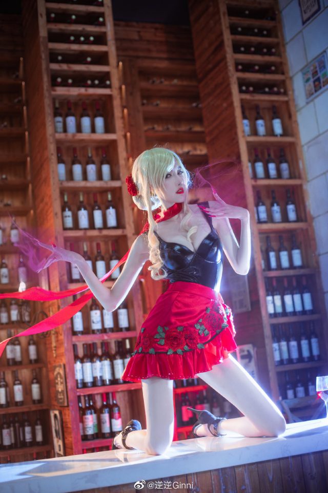 coser@逆逆Ginni化身《英雄联盟》中的魅惑刺客“探戈灵魂”伊芙琳(逆さ 逆さま)插图2