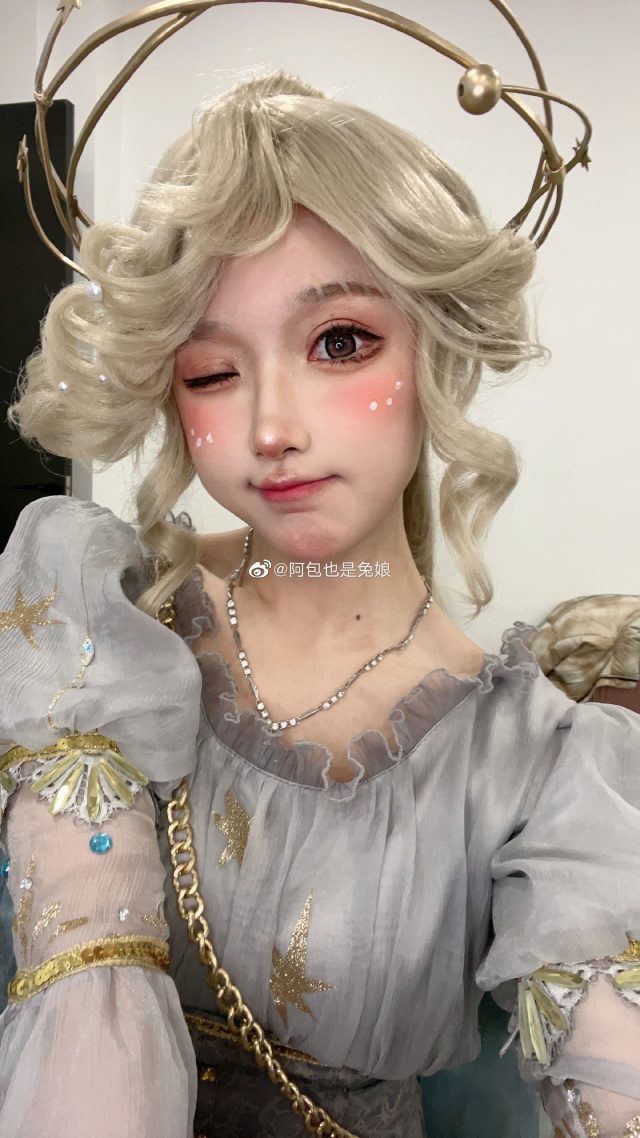 阿包也是兔娘cos《第五人格》艾玛·伍兹，演绎美丽可爱的园丁(阿包也是兔娘怎么了)插图2