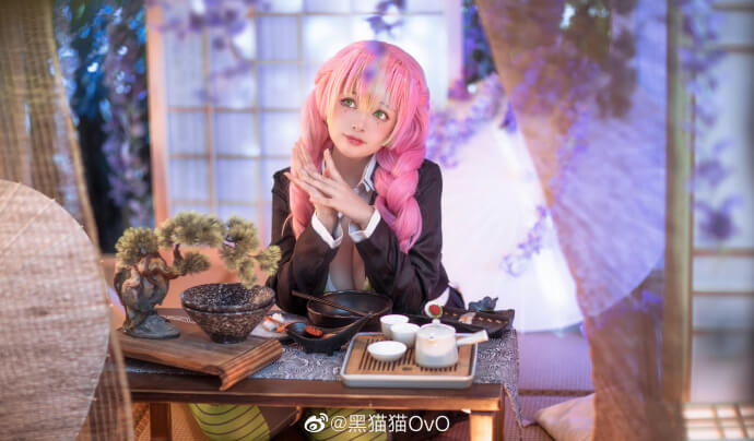 coser黑猫猫OvO化身《鬼灭之刃》甘露寺蜜璃，展现可爱恋柱的魅力(黑猫 cp)插图