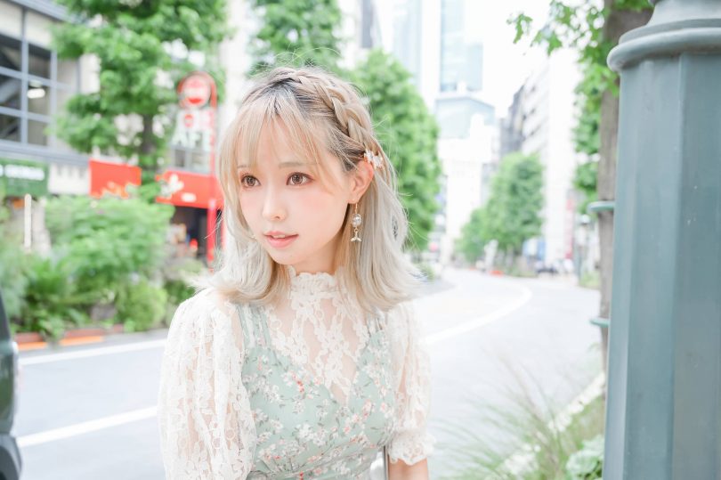 ElyEE子 cosplay作品 | ElyEE子_Sea Foam·碎花裙cos图集 [15P-56MB]