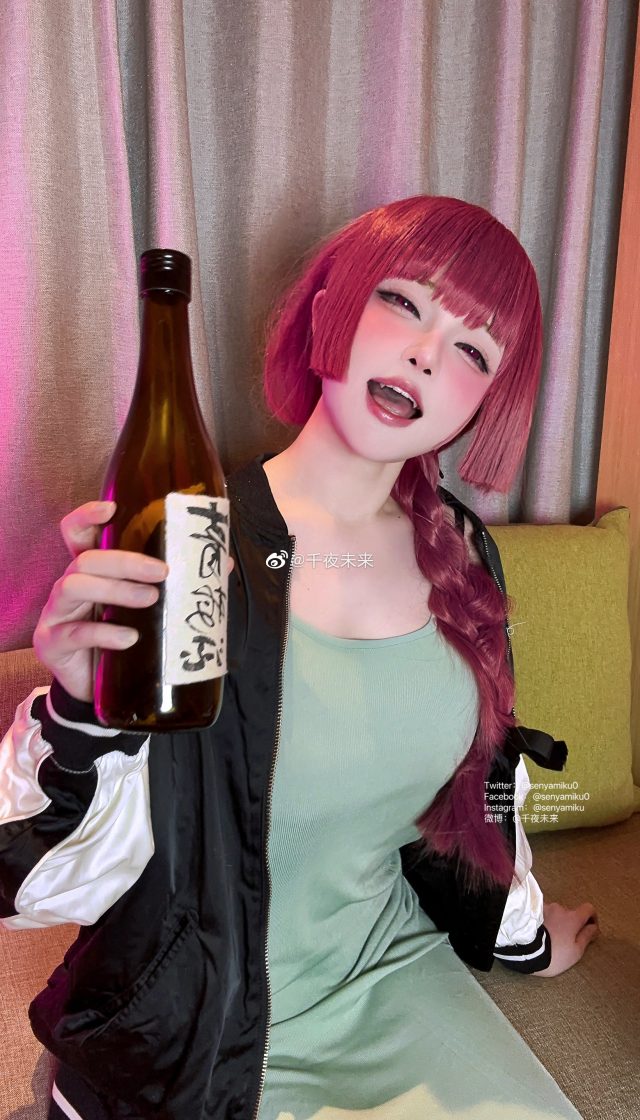 [孤独摇滚！]千夜未来cos广井菊里，独具可爱迷人的魅力(孤独摇滚千束)插图2