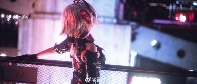 宮本桜cos《明日方舟》W，展现狙击魅影的酷帅迷人插图1