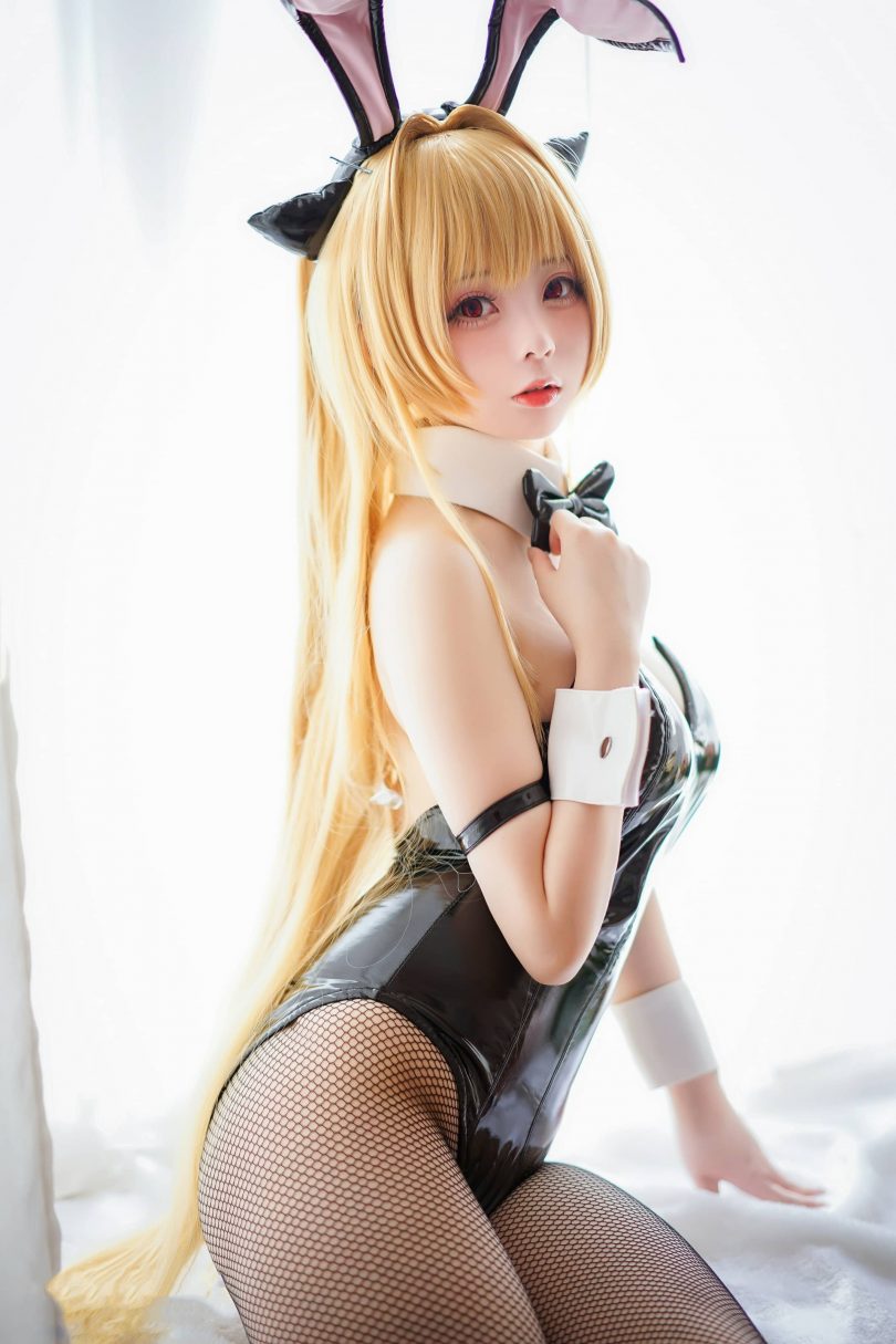 嶋葵cos兔女郎 | 嶋葵_网袜·兔女郎cos作品 [10P-74MB]