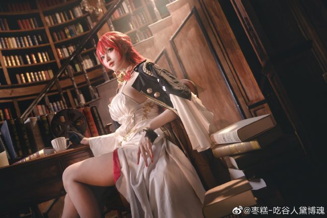 [崩坏：星穹铁道]枣糕-吃谷人黛博魂cos姬子，惊艳引爆社交媒体(崩坏星穹铁道周年庆)插图1