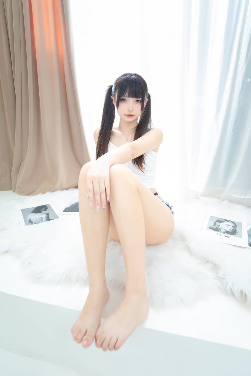 神楽坂真冬cos白兔女 | 神楽坂真冬_牛仔兔兔·白兔女cos作品 [75P-151MB]