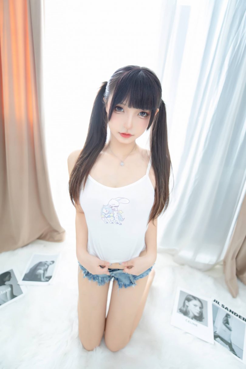 神楽坂真冬cos白兔女 | 神楽坂真冬_牛仔兔兔·白兔女cos作品 [75P-151MB]