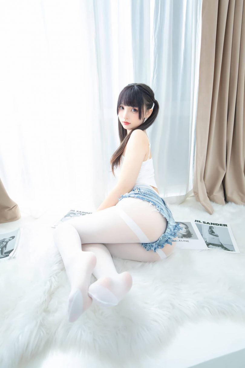 神楽坂真冬cos白兔女 | 神楽坂真冬_牛仔兔兔·白兔女cos作品 [75P-151MB]