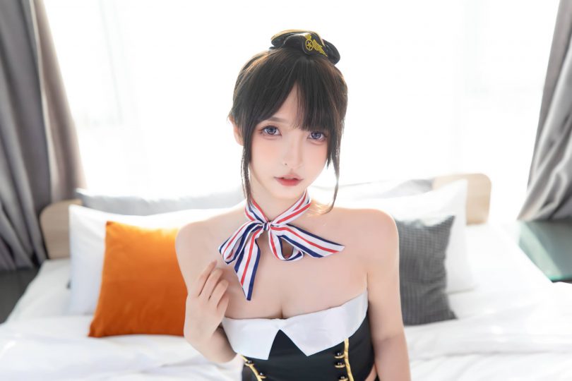 神楽坂真冬cos空姐 | 神楽坂真冬_空中邂逅·空姐制服cos [75P-245MB]插图