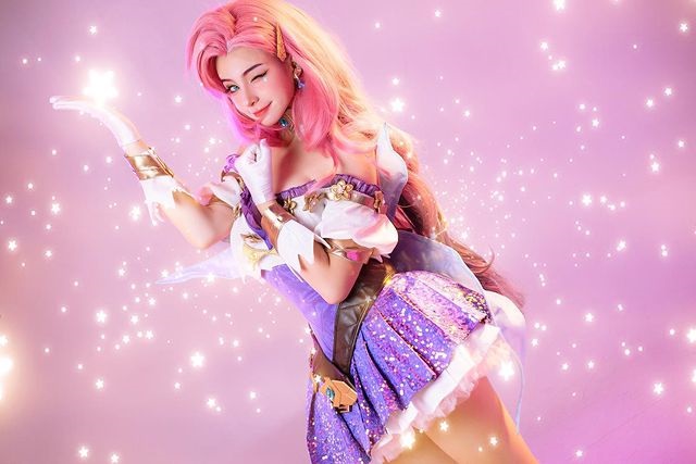 俄罗斯混血儿Kat Grey现在是着名的国际coser，即将成为偶像(俄罗斯混血儿萌娃图片)插图1