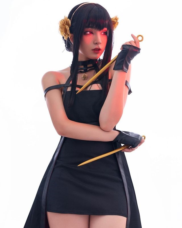 俄罗斯混血儿Kat Grey现在是着名的国际coser，即将成为偶像(俄罗斯混血儿萌娃图片)插图2