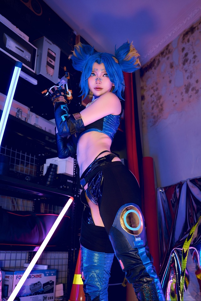 深受喜爱的性感coser“齐妮琼”探寻专业cosplay之路(深受喜爱的性感美女)插图6