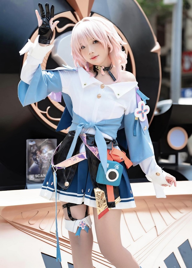 陈秋芳的三月七cosplay让粉丝们心动不已，因为太可爱了！插图1