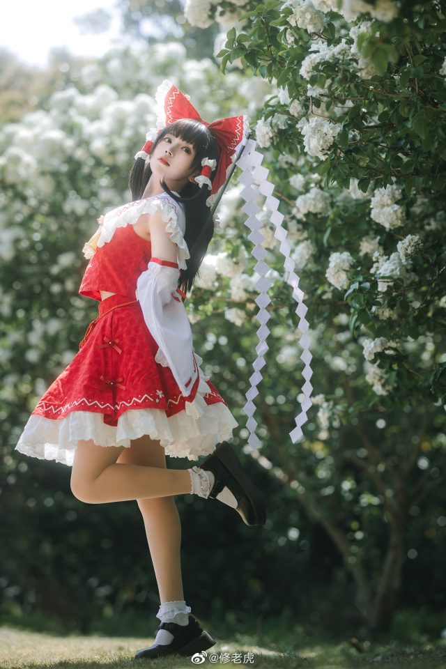 修老虎cos《东方Project》博丽灵梦，可爱与魅力的完美结合(修老虎是什么意思)插图5