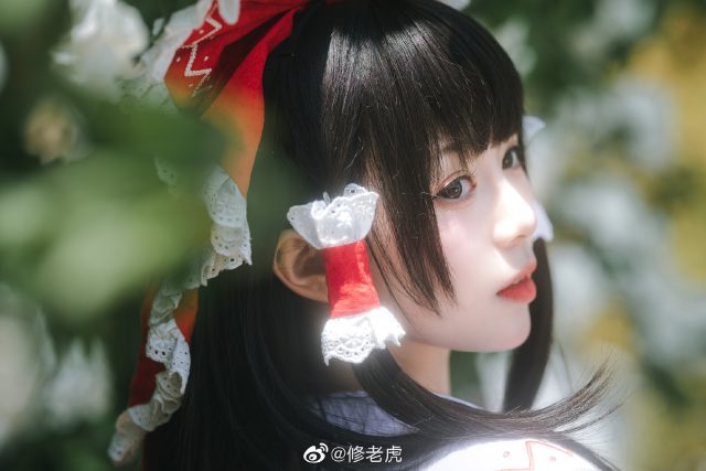 修老虎cos《东方Project》博丽灵梦，可爱与魅力的完美结合(修老虎是什么意思)插图2
