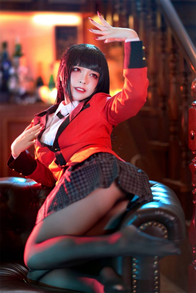 半半子cos《狂赌之渊》蛇喰梦子，演绎黑桃女王的性感魅力(半半子最新)插图5