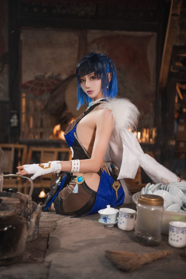 如月灰cos《原神》夜兰，展现“一人千面”的神秘之美插图3