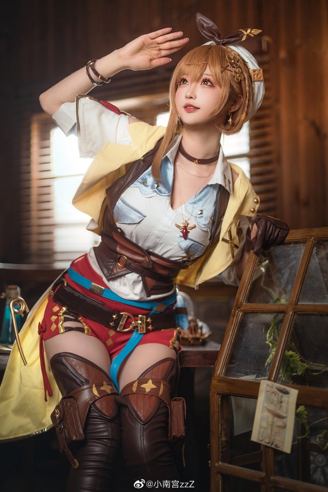 小南宫zzZ cos《莱莎的炼金工房》莱莎，性感可爱魅力十足(宫小南风馆)插图2