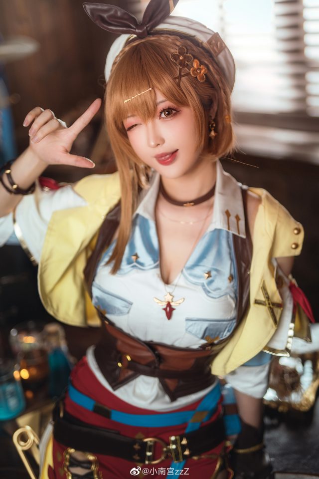 小南宫zzZ cos《莱莎的炼金工房》莱莎，性感可爱魅力十足(宫小南风馆)插图5