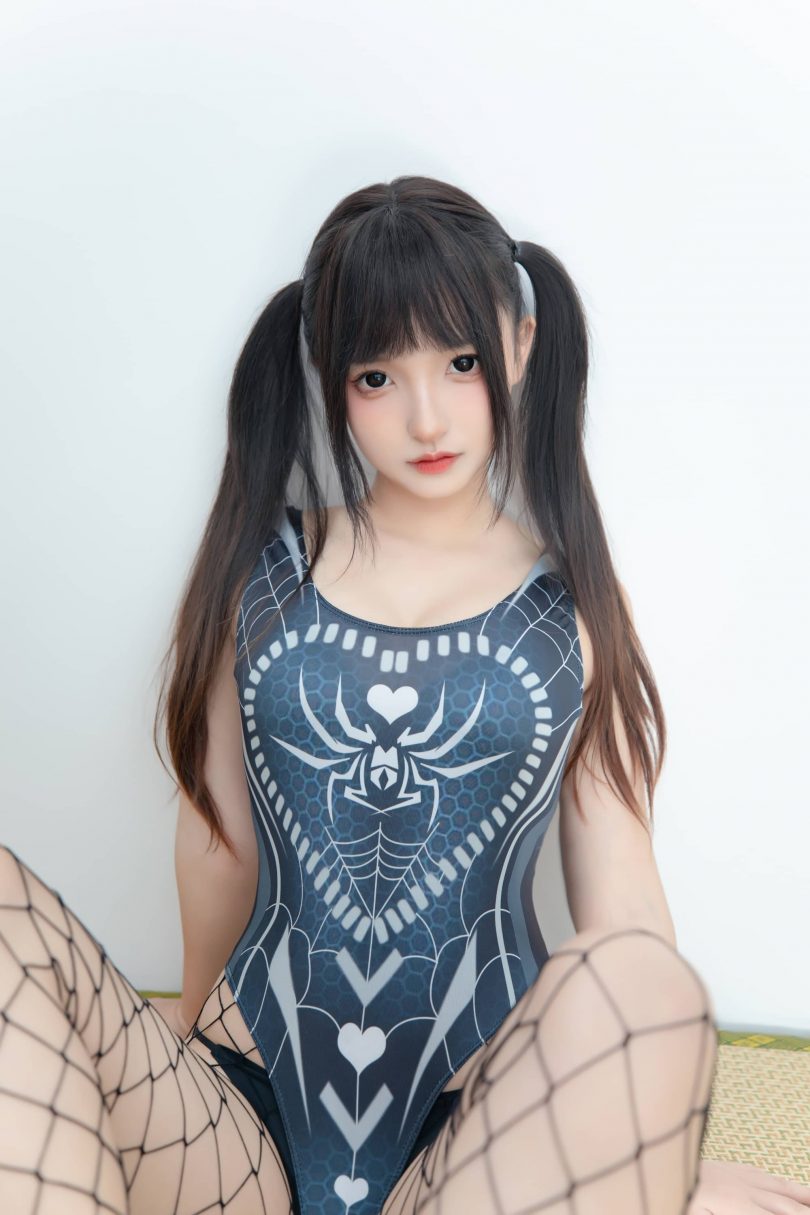 神楽坂真冬cos蜘蛛女孩 | 神楽坂真冬_泳装·蜘蛛女孩cos作品 [75P-187MB]