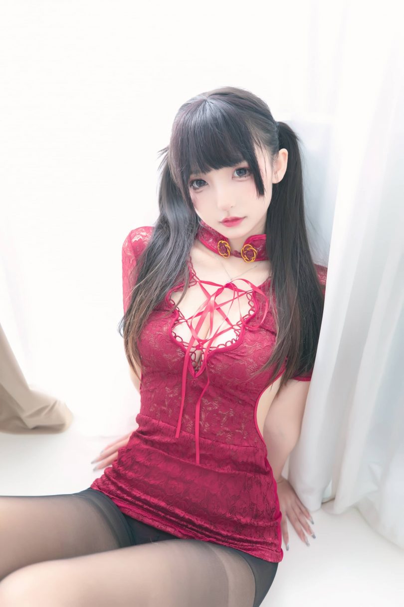 神楽坂真冬_想入非非cos | 神楽坂真冬_想入非非·红色开胸裙cos作品 [75P-210MB]