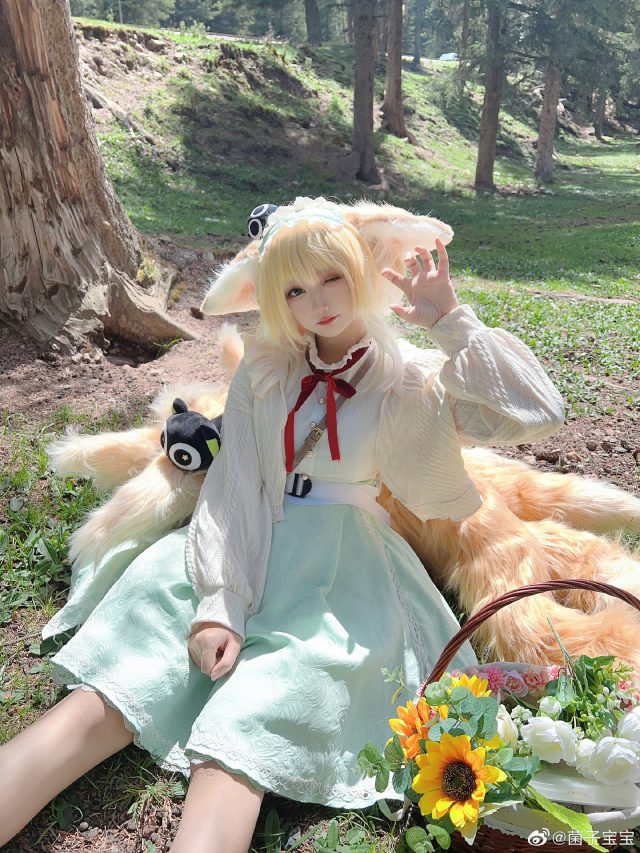 [明日方舟]菌子宝宝cos铃兰小姐，展现九尾狐的迷人与可爱(明日方舟m)插图5