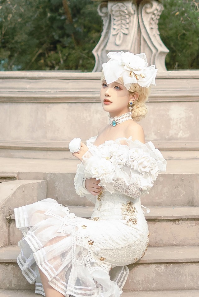 河内美貌才女陈秋芳的cosplay魅力，会让你心花怒放吗？(河内老照片)插图1