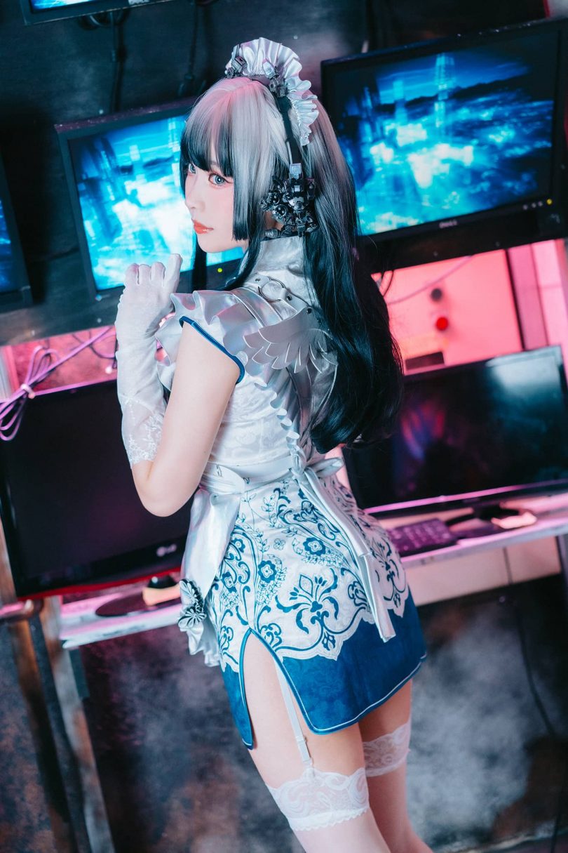 ElyEE子_Violane青辉石·赛博女仆cos [28P-93MB] | ElyEE子cos赛博女仆