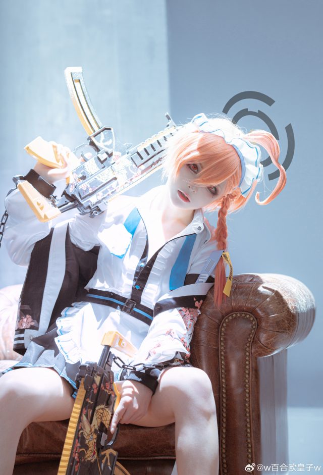 [蔚蓝档案]w百合欧皇子w cos美甘妮露，展现千禧年特工的酷帅与美丽(蔚蓝档案头像)插图4