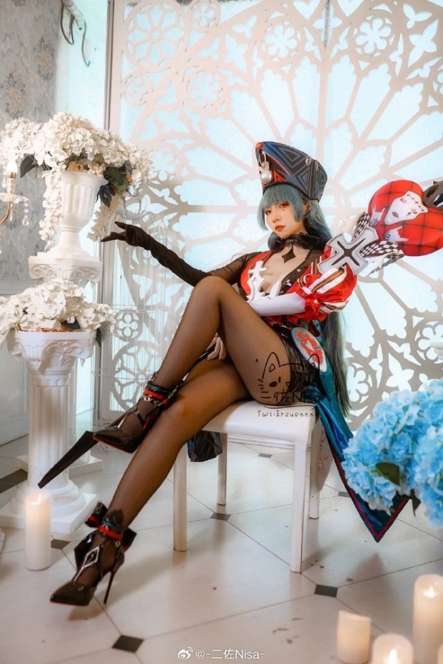 [碧蓝航线]二佐Nisa cos马可波罗，威严又性感的“女神”闪亮登场！(碧蓝航线二叔是谁)插图1