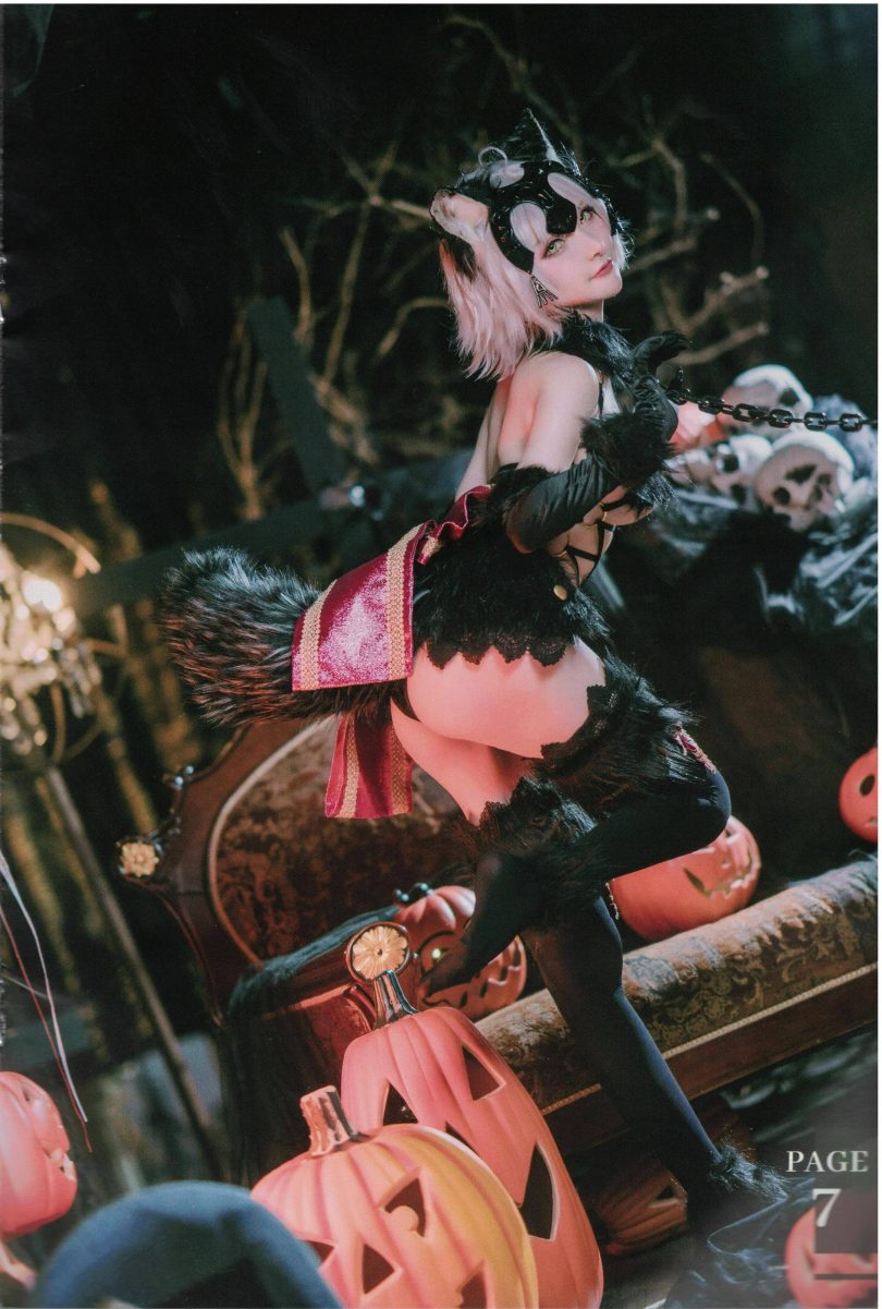 在下萝莉控ii cos黑贞德 | 在下萝莉控ii_黑贞德·危险野兽cos作品 [14P-84MB]