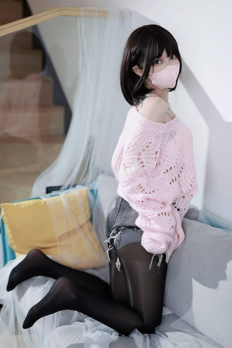 洛桑w伊梓cos升玖老师 | 洛桑w伊梓_升玖老师·丝袜毛衣cos [38P-406MB](洛桑出道)插图