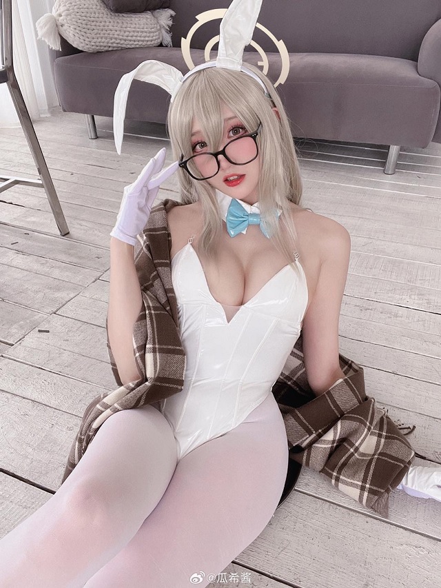 [蔚蓝档案]瓜希酱cos室笠朱音，性感可爱尽显兔女郎魅力插图4