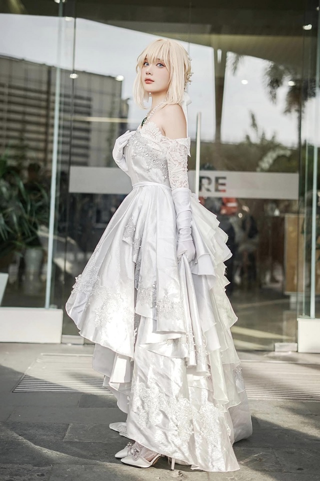 COSPLAY薇尔莉特·伊芙加登的coser“陈秋芳”成了国民waifu(薇尔莉特美照)插图