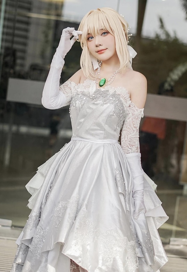 COSPLAY薇尔莉特·伊芙加登的coser“陈秋芳”成了国民waifu(薇尔莉特美照)插图2