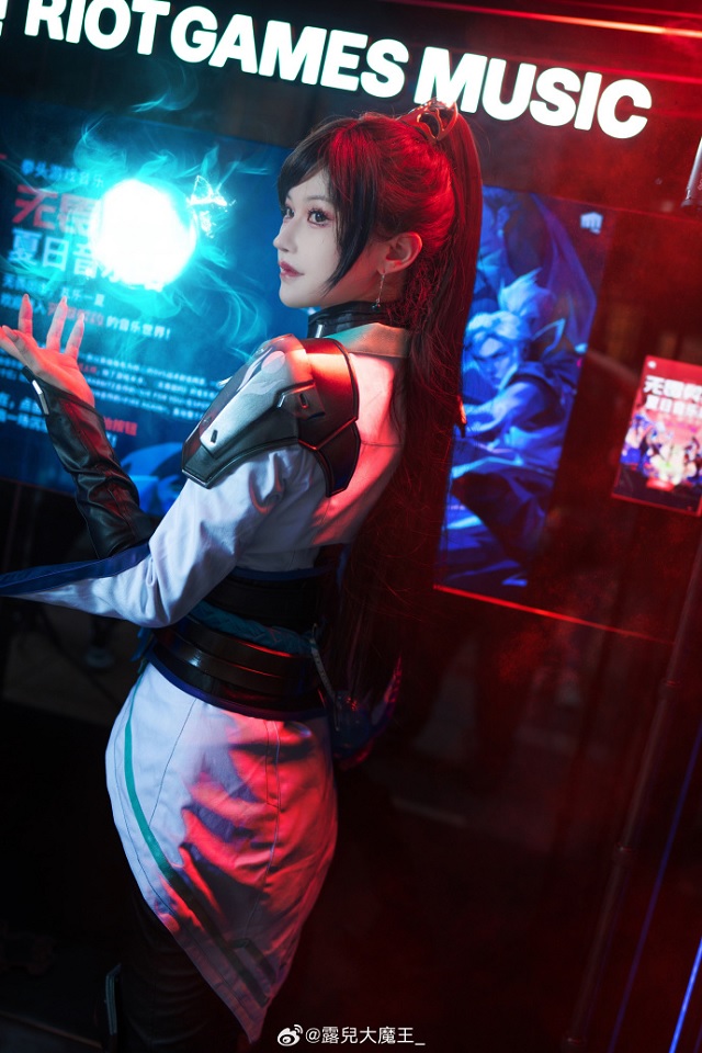 [无畏契约]露兒大魔王cos圣祈，璀璨演绎闪耀cosplay盛典(无畏契约是什么游戏)插图6