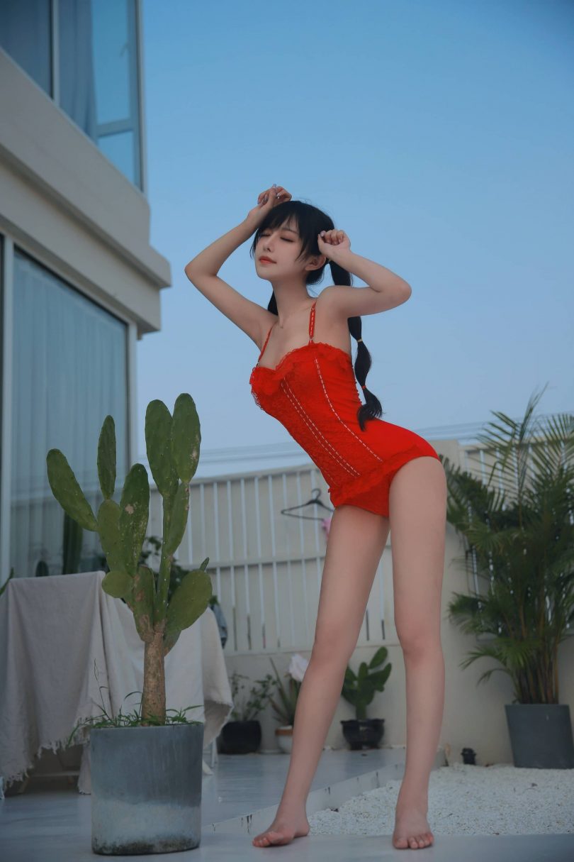 Shika小鹿鹿cos_泳装系列 | Shika小鹿鹿_Shika·P1泳装cos作品 [63P-113MB]