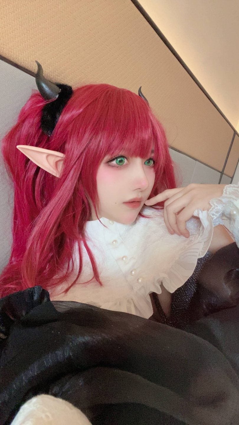 Shika小鹿鹿cos喜多川海梦 | Shika小鹿鹿_喜多川海梦·小雫内衣cos [17P-78MB]