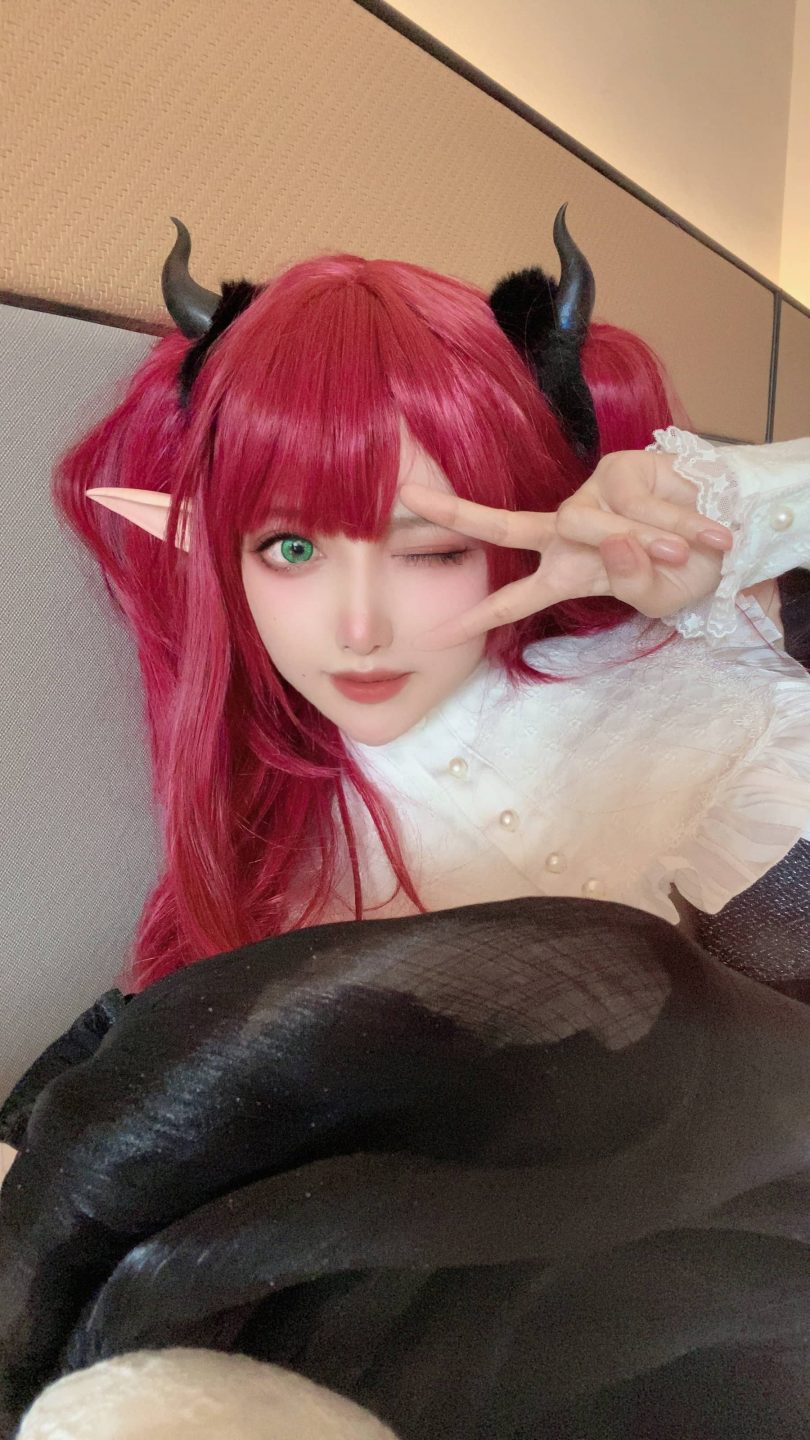 Shika小鹿鹿cos喜多川海梦 | Shika小鹿鹿_喜多川海梦·小雫内衣cos [17P-78MB]