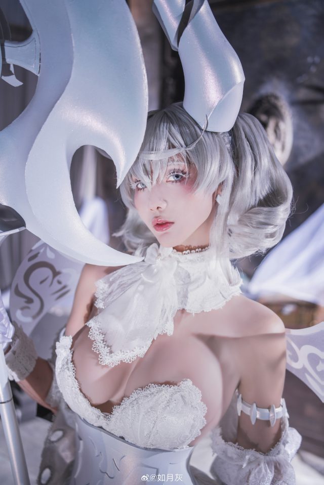 如月灰cos《游戏王卡组》白银城，美得不要不要的白银之美！插图4