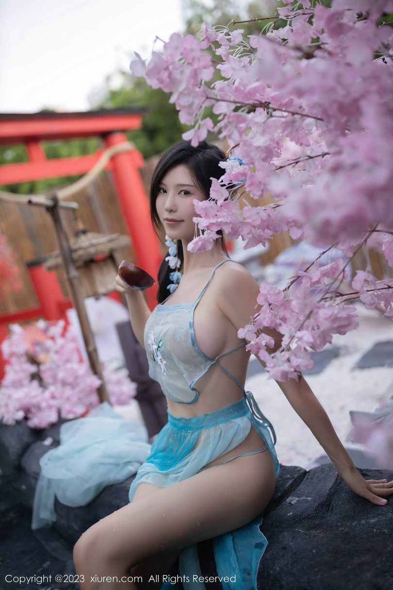 抖娘-利世_温泉cos | 抖娘利世_XIUREN·浅蓝肚兜cos作品 [75P-789MB]