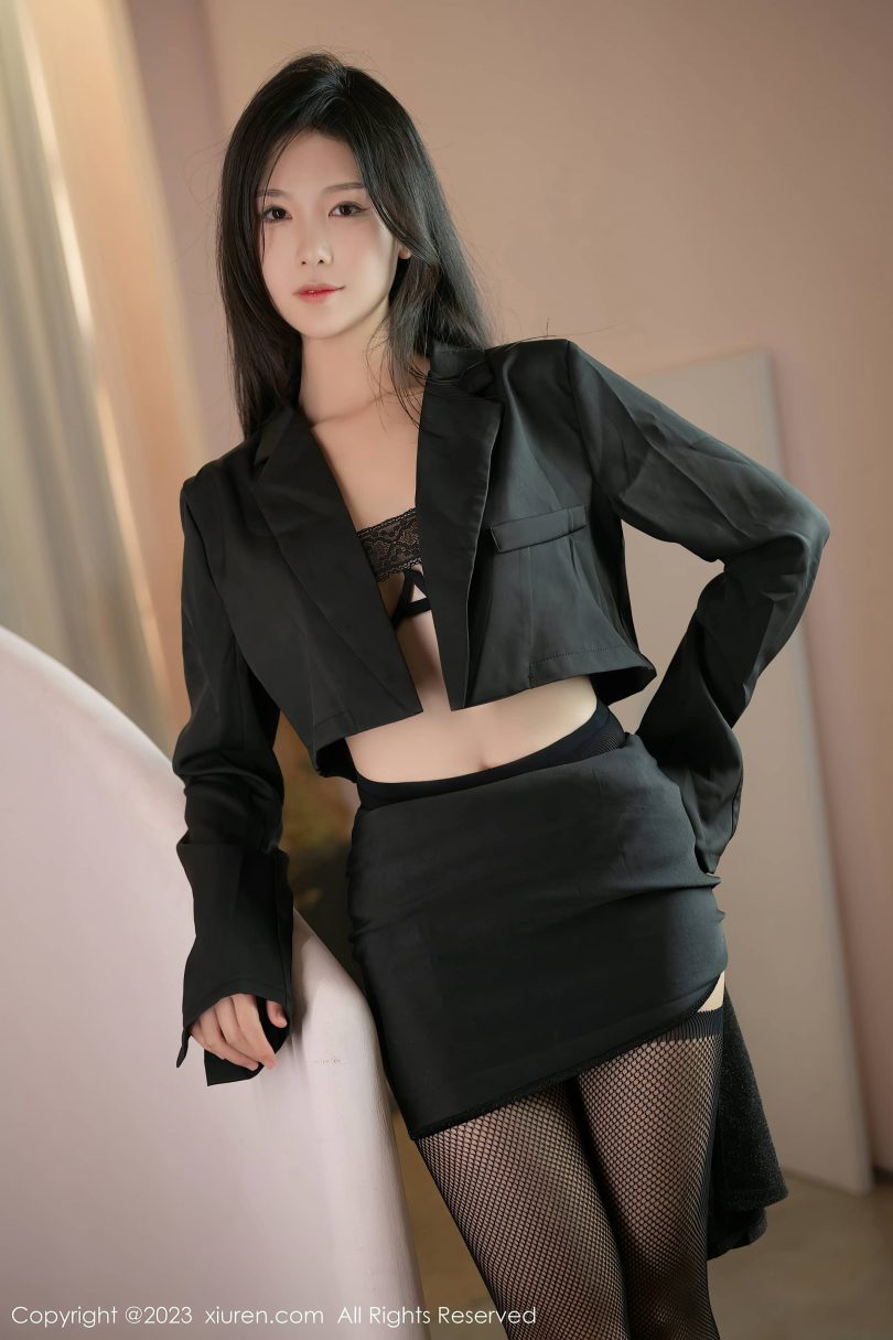 抖娘-利世cos OL女郎 | 抖娘利世_宅檬檬·OL制服cos作品 [45P-437MB]