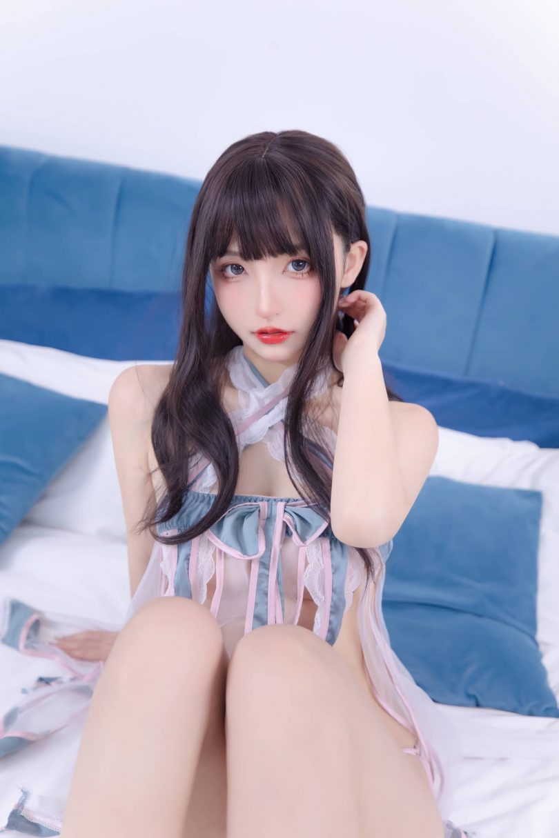 神楽坂真冬cos_飘飘欲仙 | 神楽坂真冬_飘飘欲仙·粉透丝袜cos [75P-219MB]