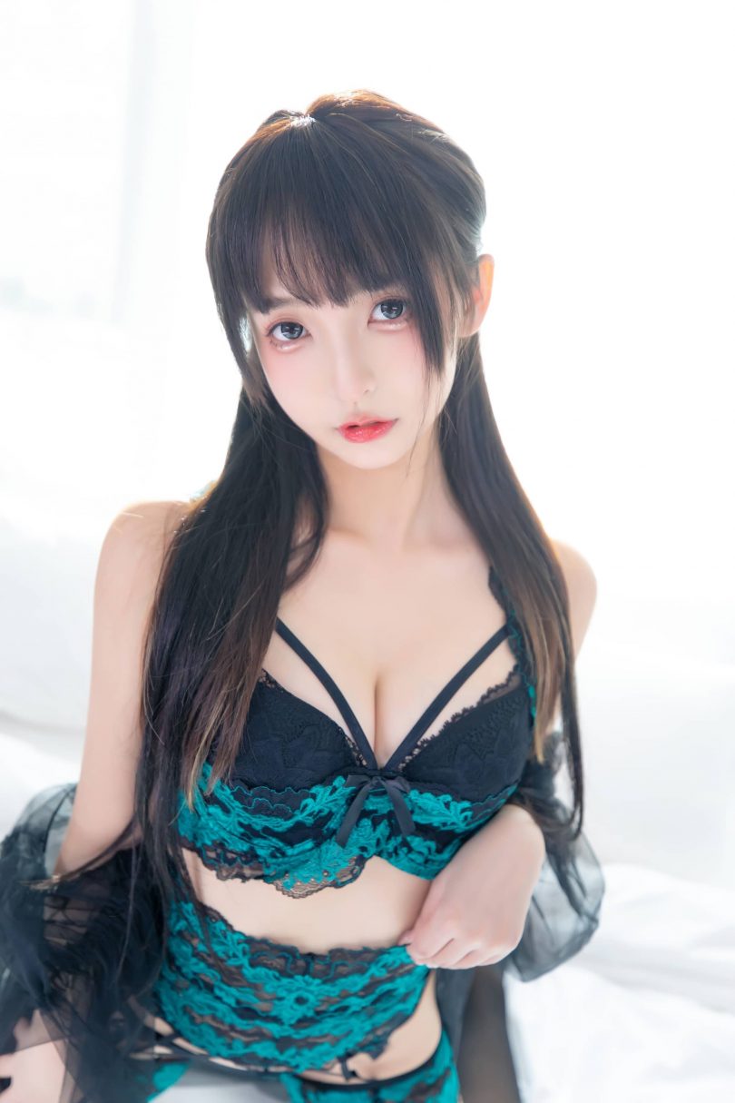 神楽坂真冬cos_绿野仙踪 | 神楽坂真冬_绿野仙踪·绿色情迷cos [75P-192MB]