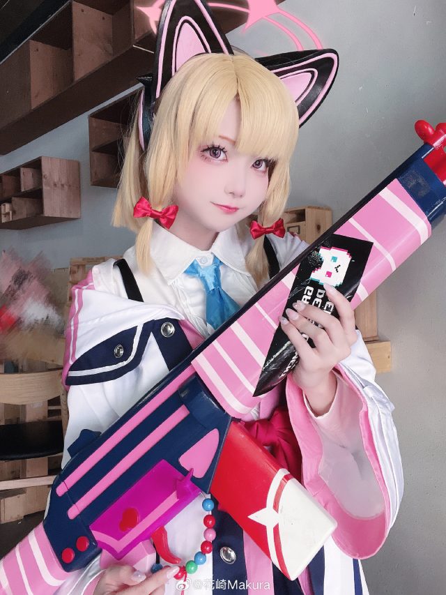 花崎Makura cos《蔚蓝档案》才羽桃井，从游戏走出的粉嫩二星插图3