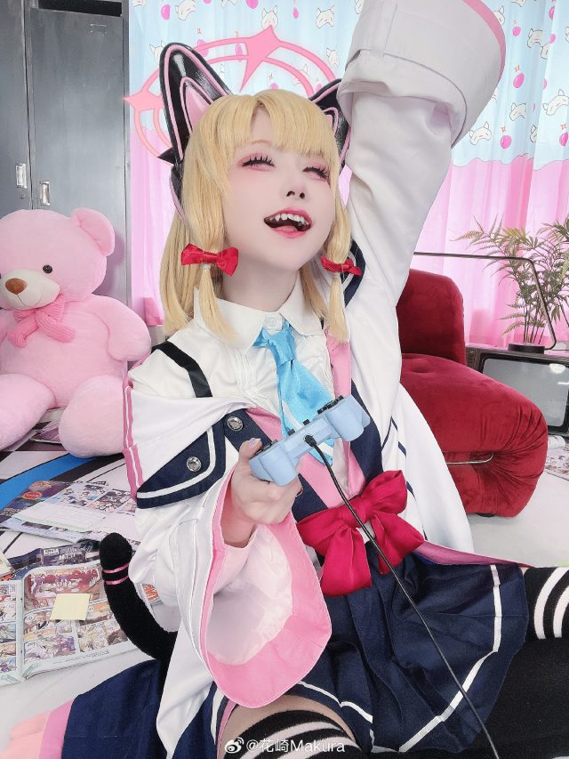 花崎Makura cos《蔚蓝档案》才羽桃井，从游戏走出的粉嫩二星插图2