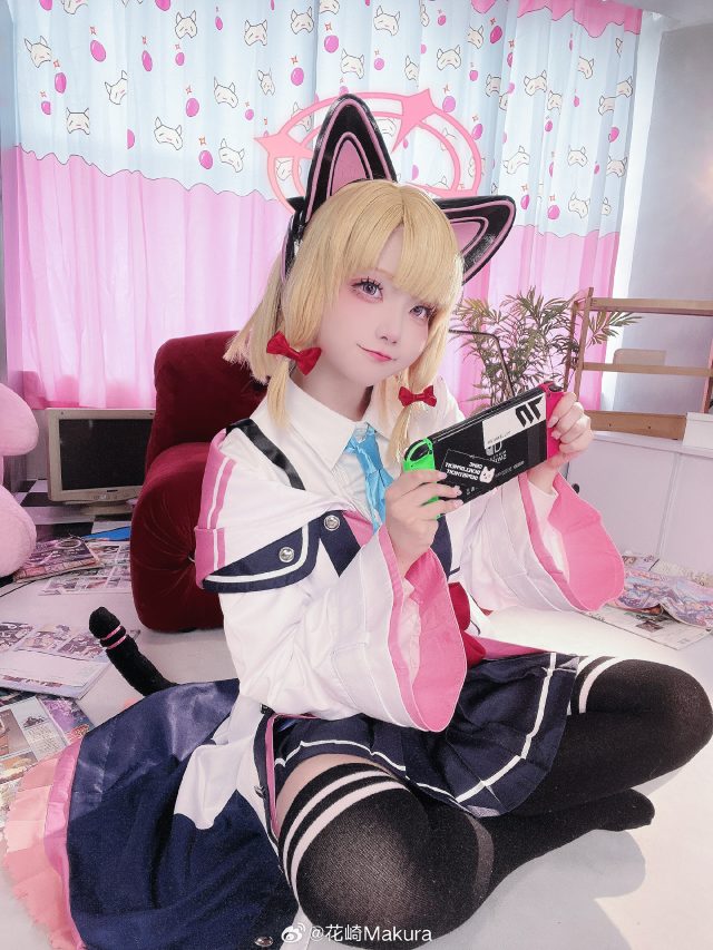 花崎Makura cos《蔚蓝档案》才羽桃井，从游戏走出的粉嫩二星插图